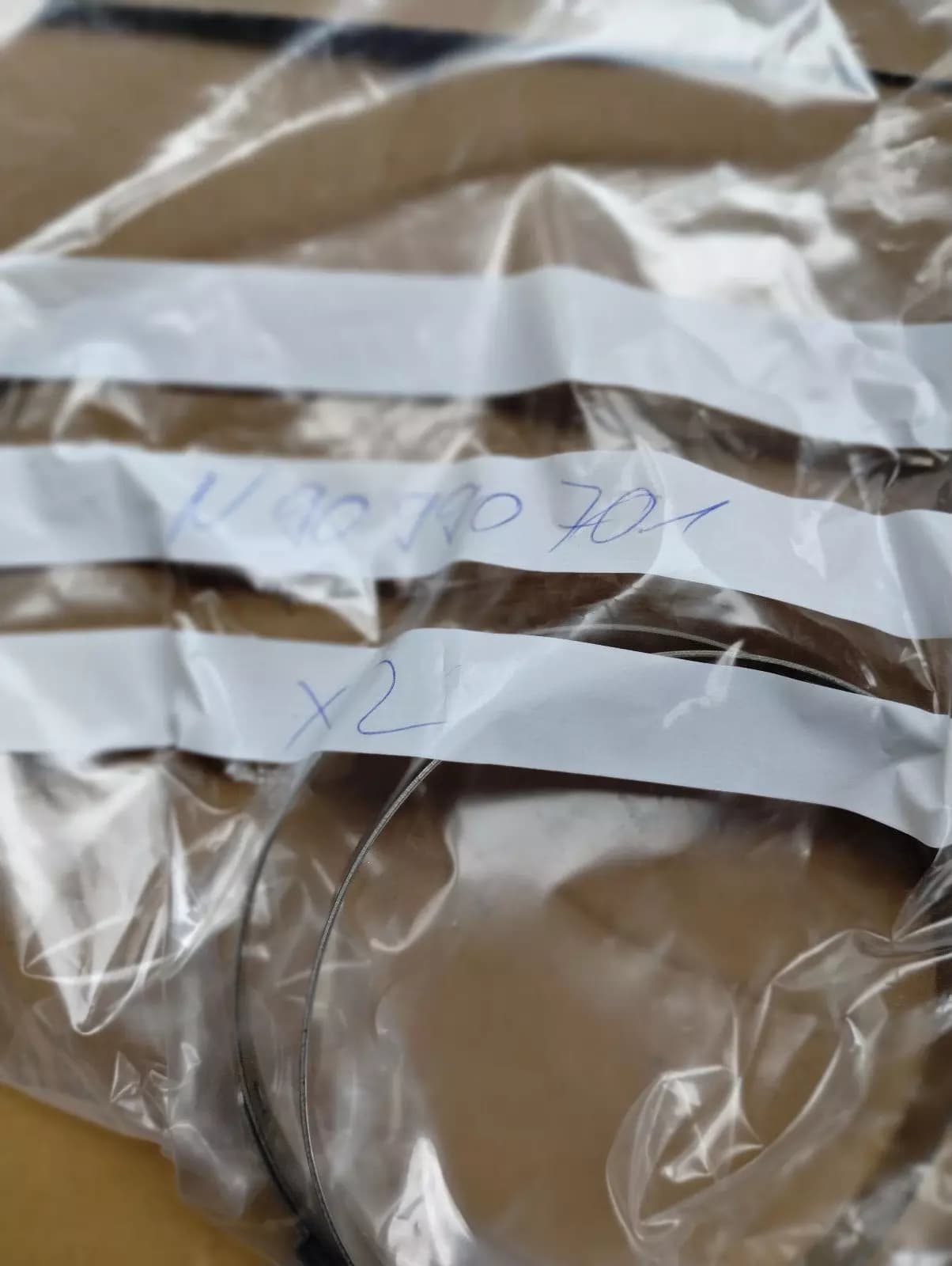 ORIGINAL BENTLEY CLAMP 2 PCS NR: N90990701