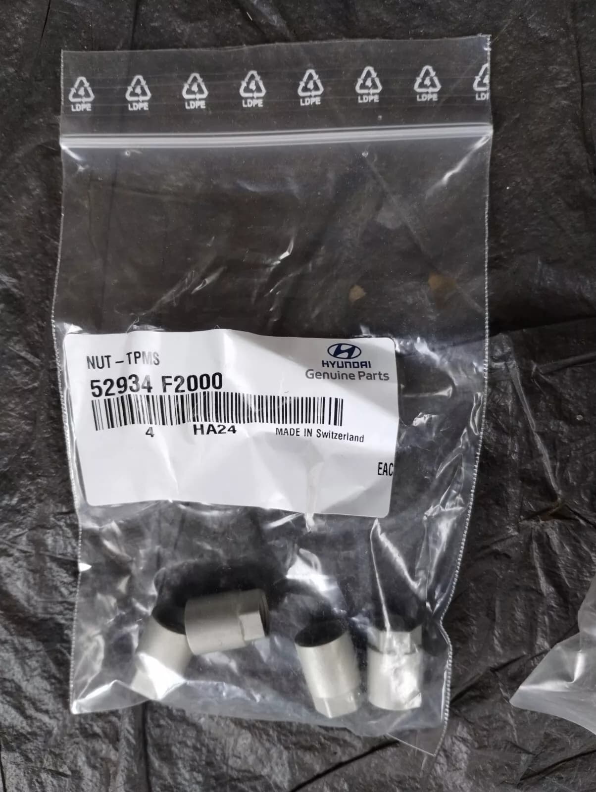 HYUNDAI original NUT-TPMS 4 pcs No : 52934F2000