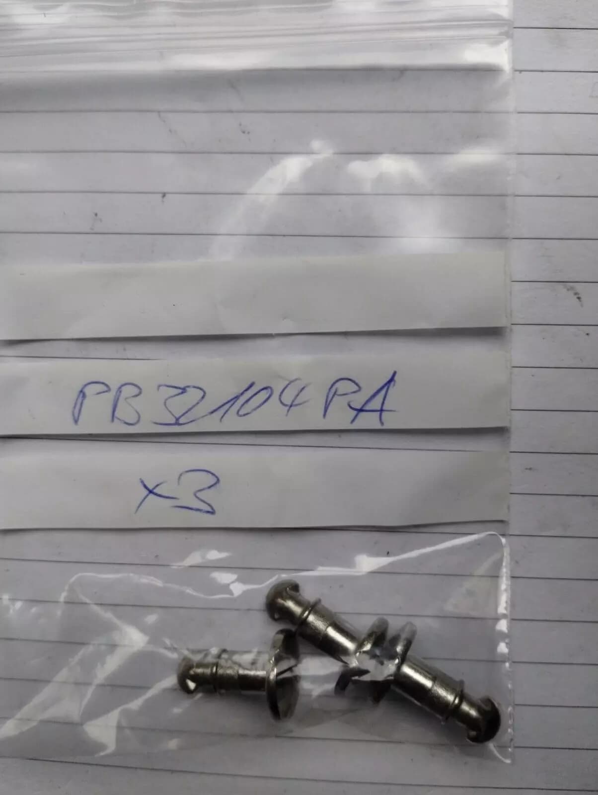 ORIGINAL VW GROUP PARTS, FASR 1/4 TURN OVAL SLOT 3 PCS No: PB32104PA