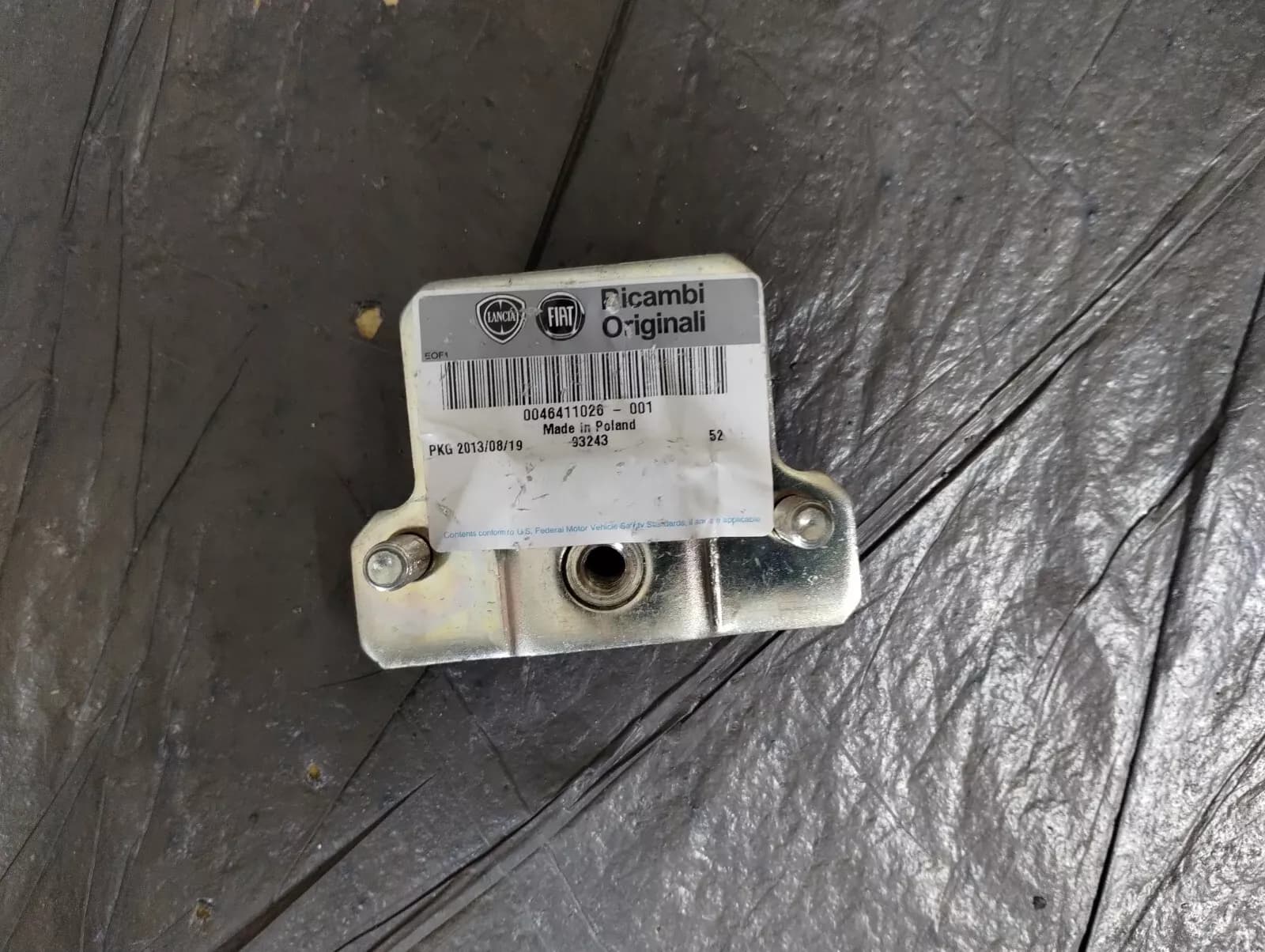 Genuine Fiat stabilizer bracket No : 46411026