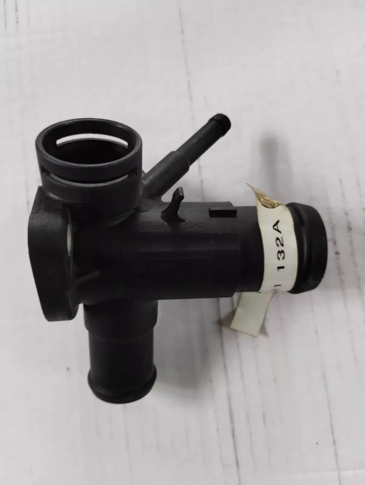 Genuine Volkswagen, Audi Coolant flange No : 0 68121132AF