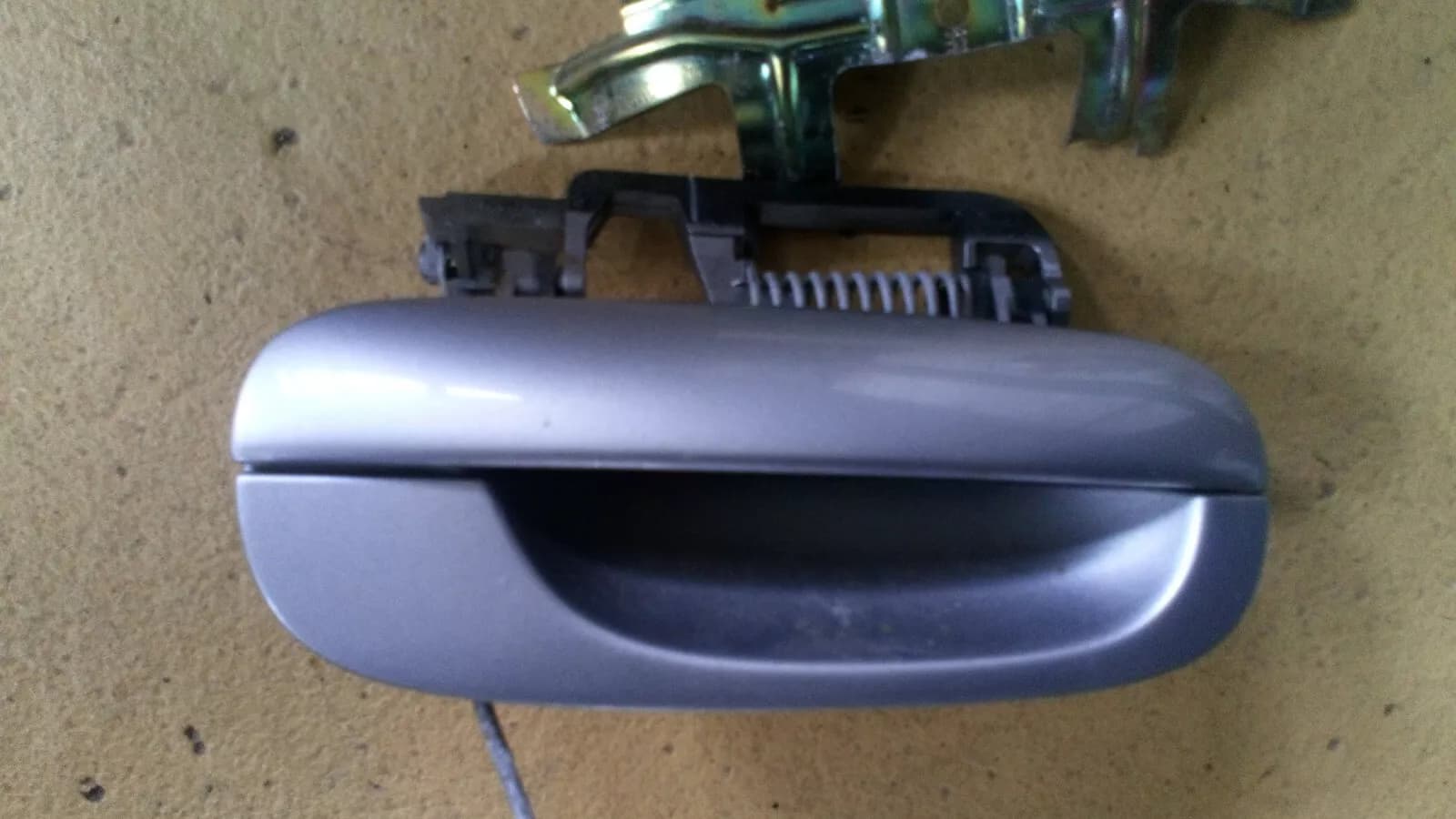 Peugeot 607 front right door handle Telinr:9629157277