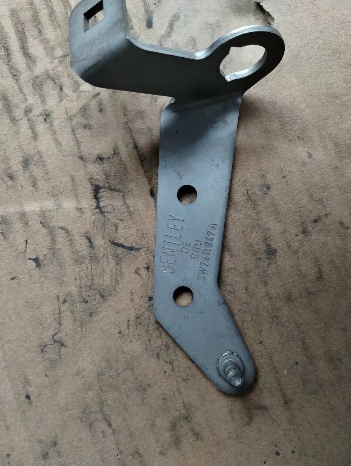 Bentley genuine BRACKET No:3W7611847A