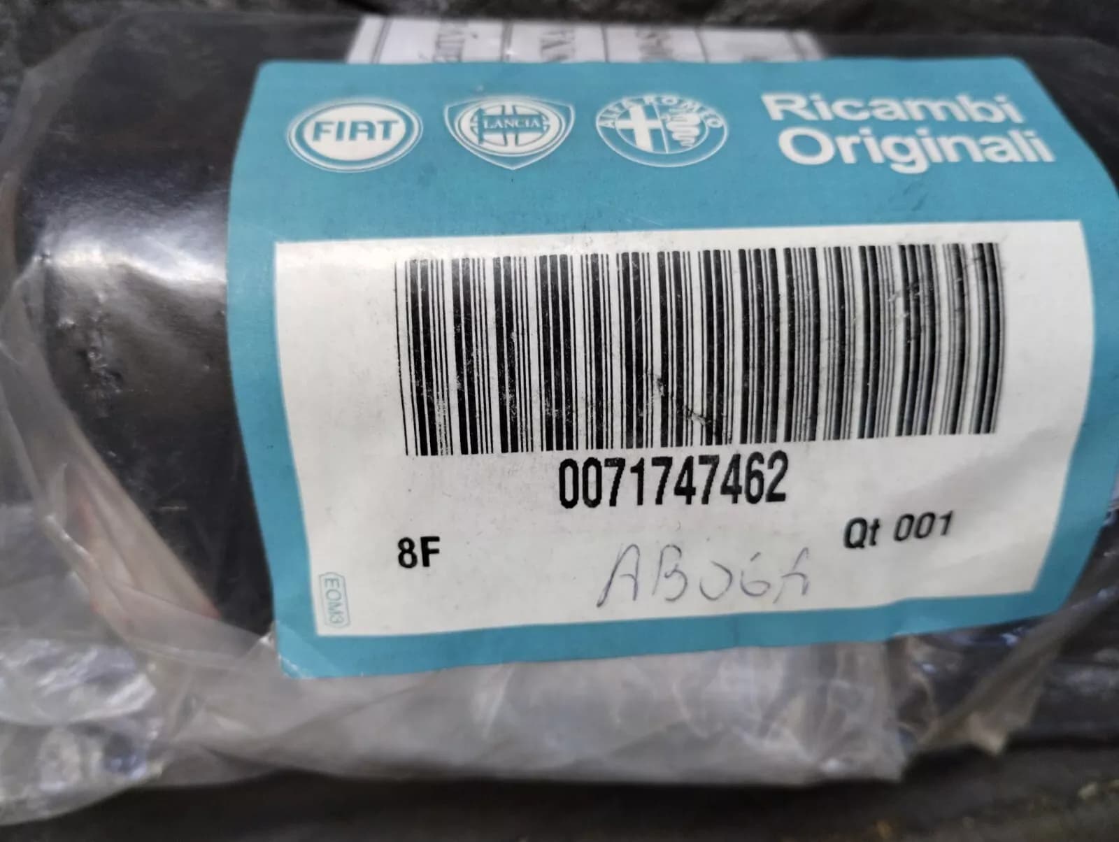 Genuine Fiat Covering No: 71747462