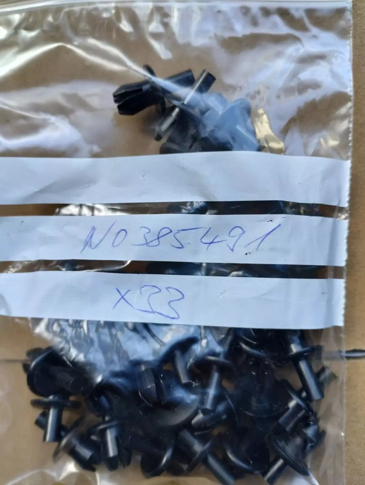 ORIGINAL BENTLEY 8mm Plastic Rivet Trim Clips 46 PCS NR: N0385491