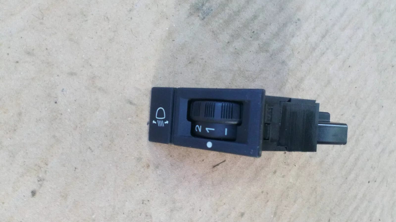 Peugeot headlight height adjustment switch part no :19256984