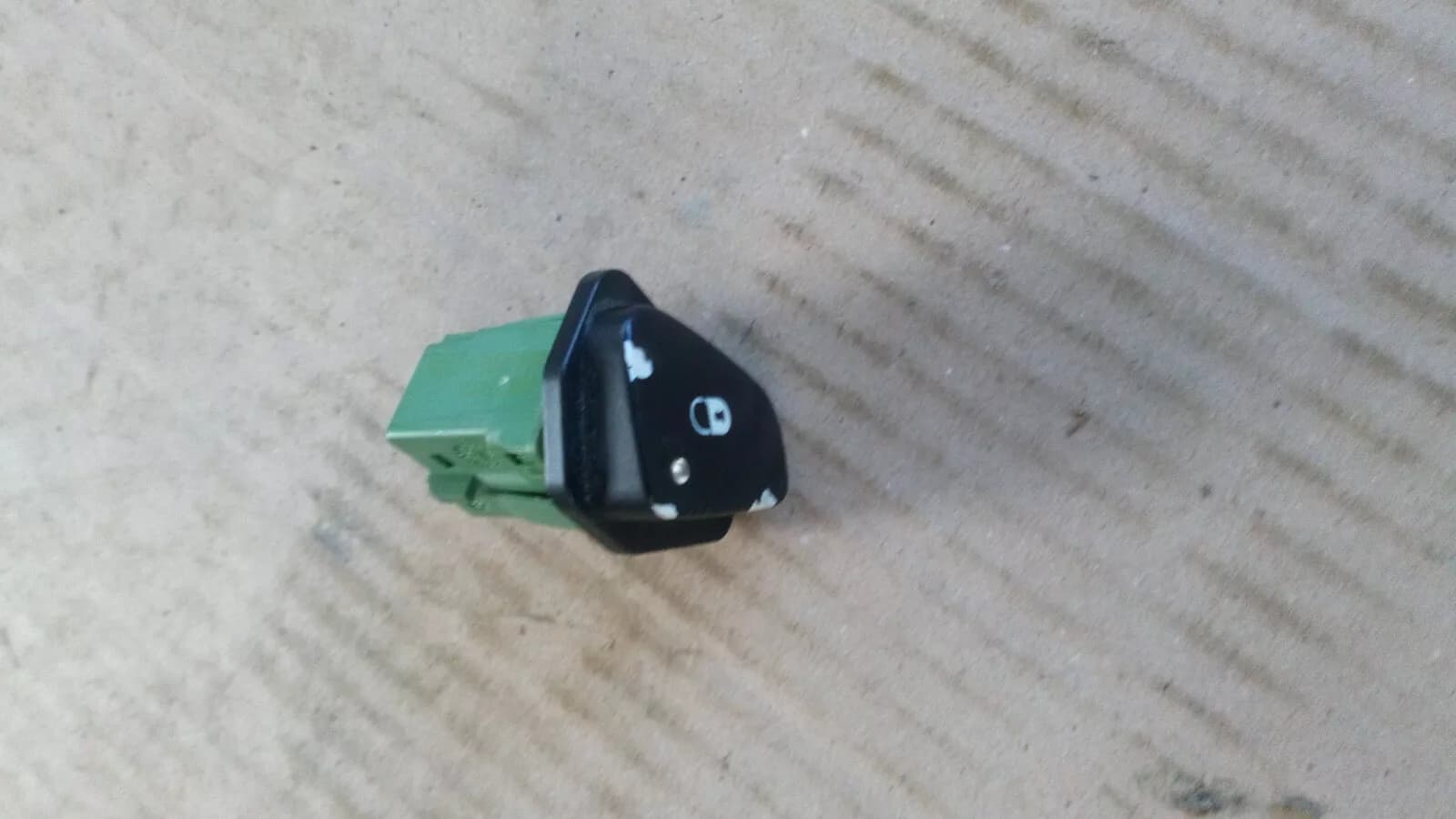 Peugeot 607 central locking switch, year 2007