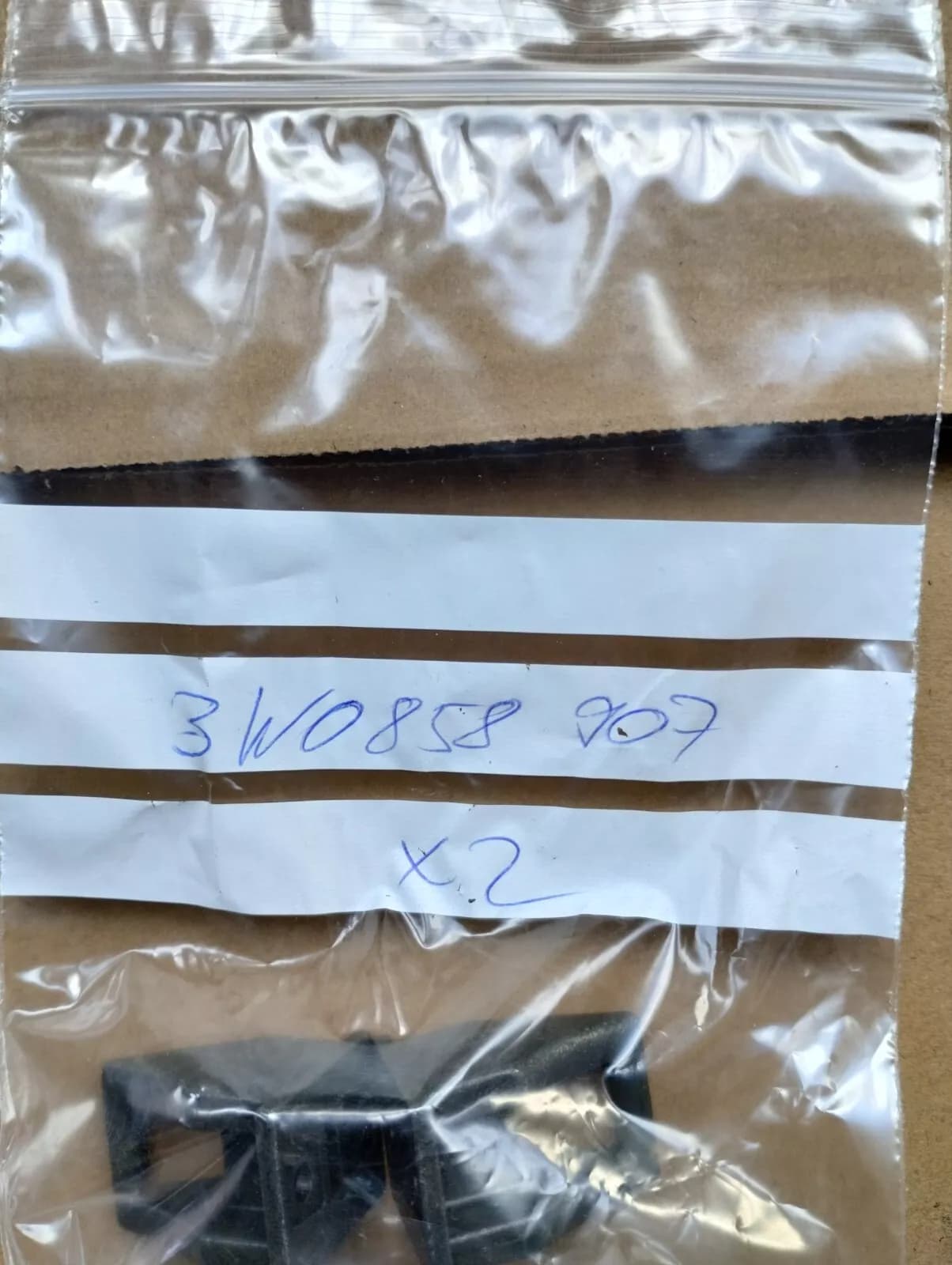 ORIGINAL BENTLEY STRIKER 2 PCS no: 3W0858907