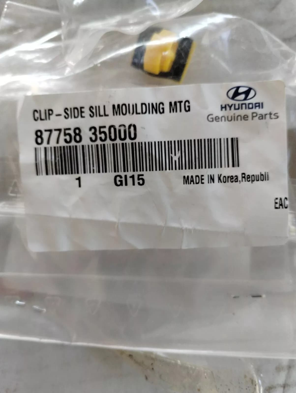 Genuine Hyundai, CLIP-SIDE SILL MOULDING MTG 3 pcs no: 8775835000