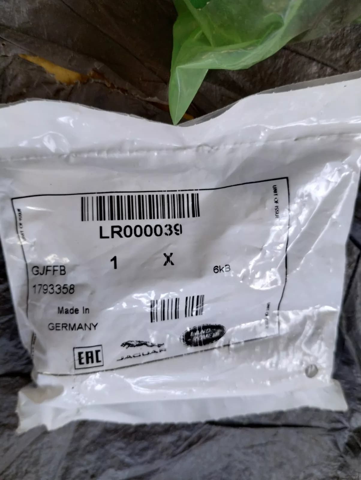 Genuine Jaguar, Land Rover, Bolt 1 Pcs Nr: LR000039