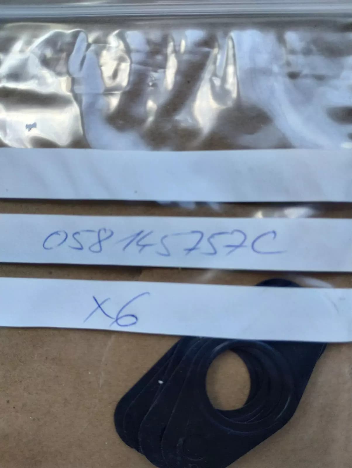 ORIGINAL BENTLEY GASKET TURBO DRAIN 1 PCS No: 058145757C