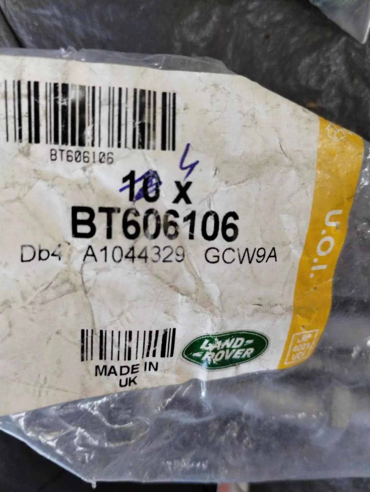 Genuine Jaguar, Land Rover, bolt 4 Pcs No: BT606106