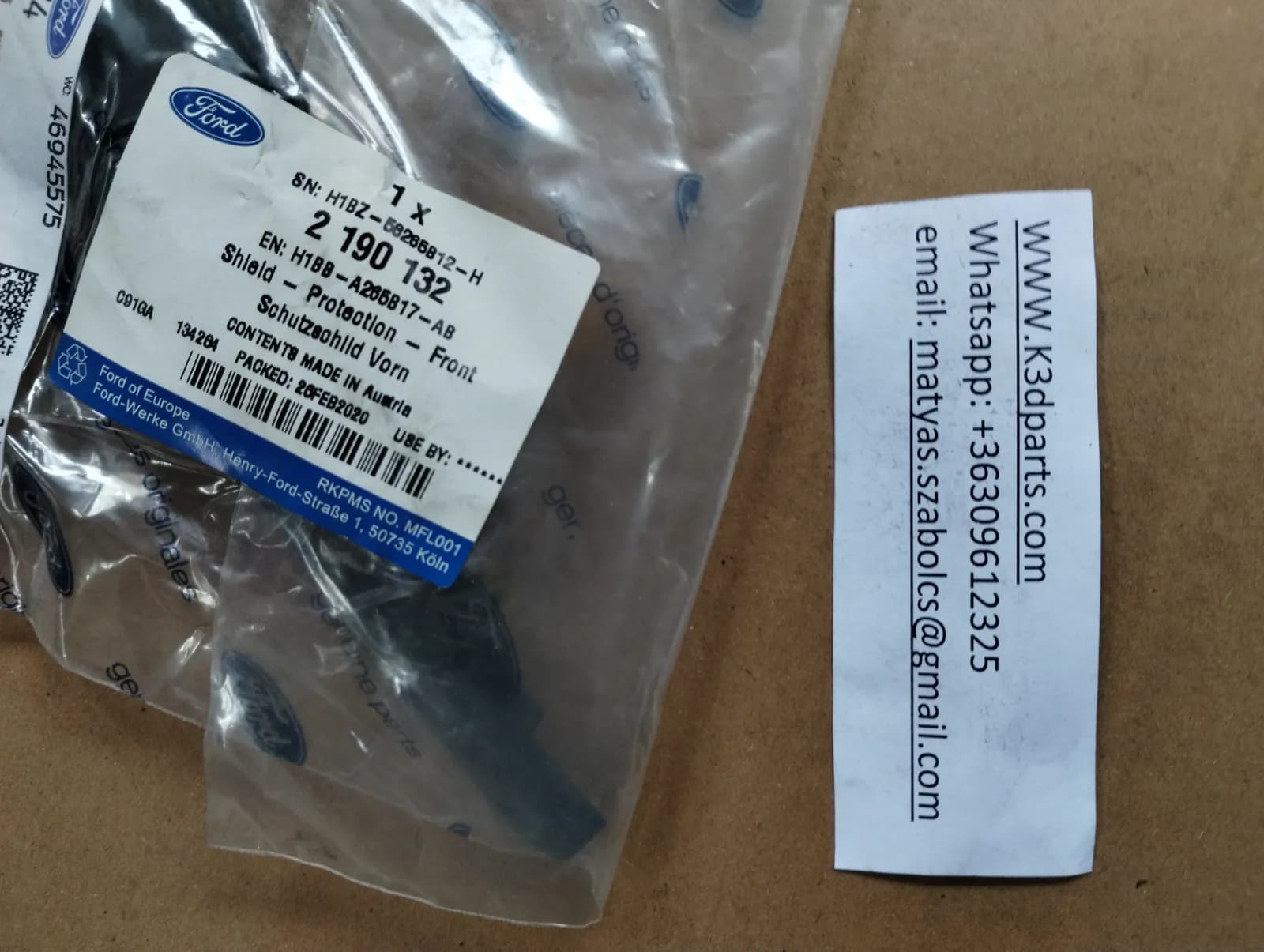 NEW GENUINE FORD FIESTA MK7 Rear left door guard.