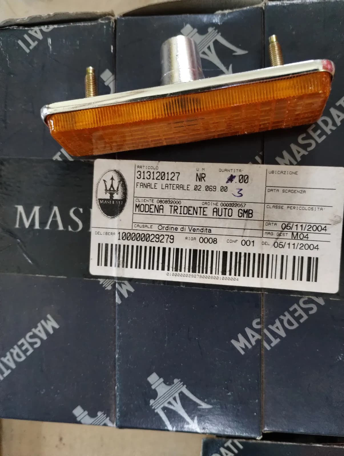 Genuine Maserati SIDE MARKER LIGHT. Part Number 313120127