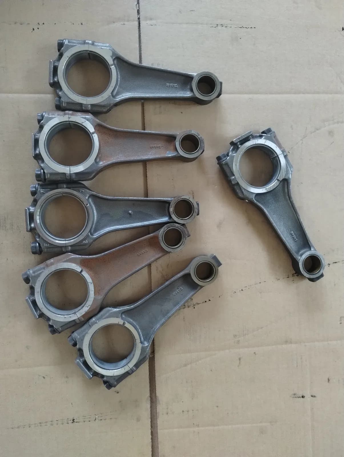 Genuine Maserati Biturbo CONNECTING ROD 6 Pcs. Part number 310820004.