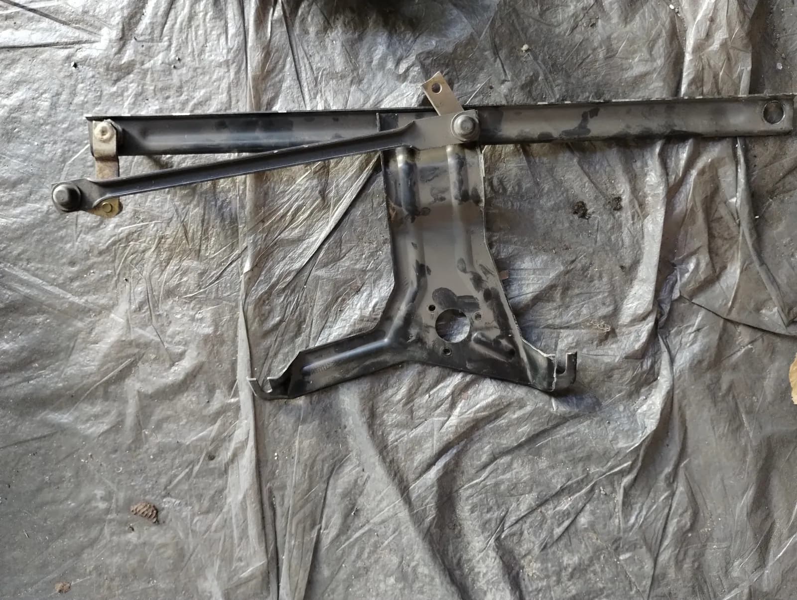 Genuine Maserati Biturbo Wiper mechanism.