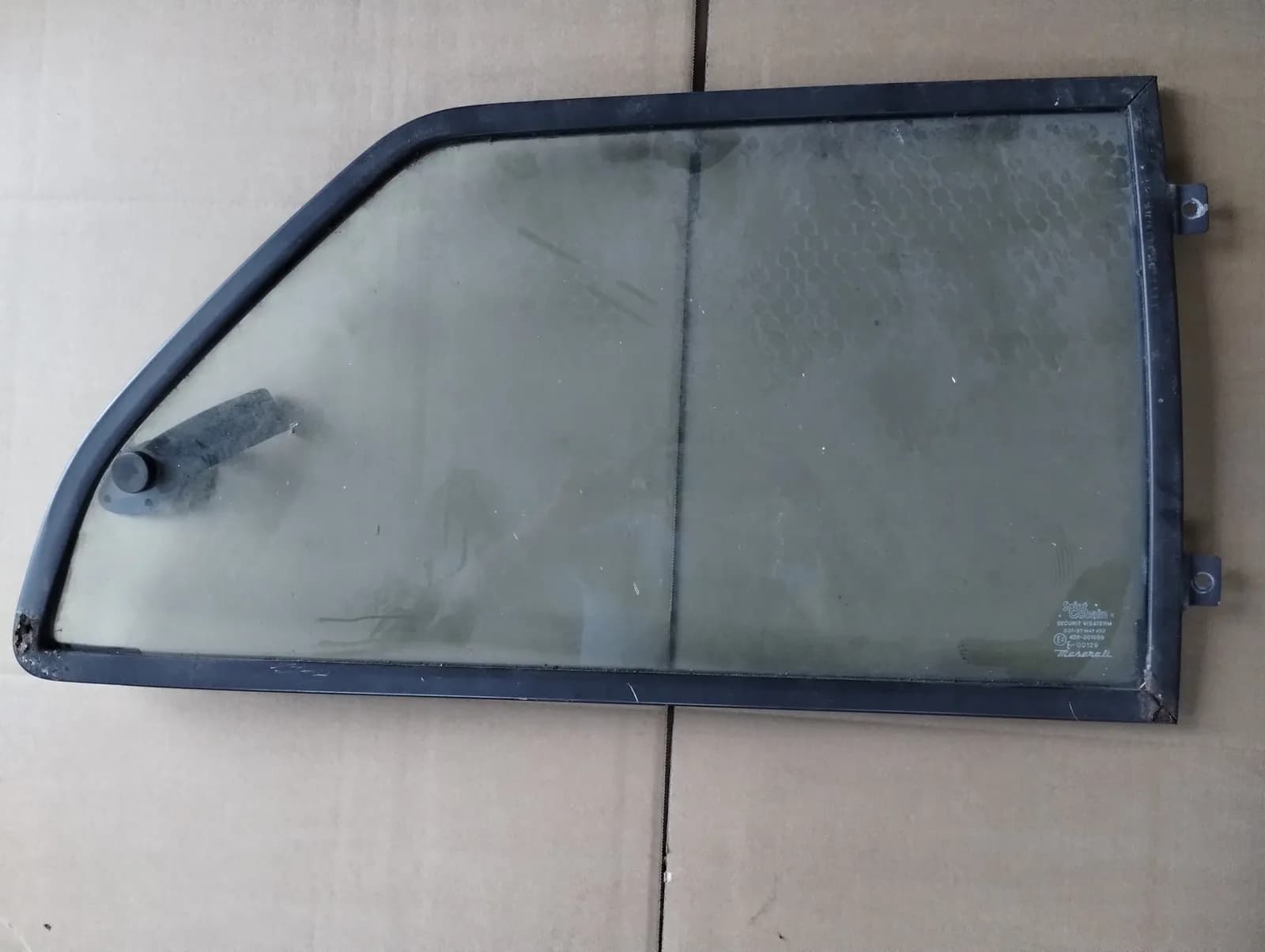 Genuine Maserati Biturbo RH REAR SIDE GLASS WITH FRAME.
