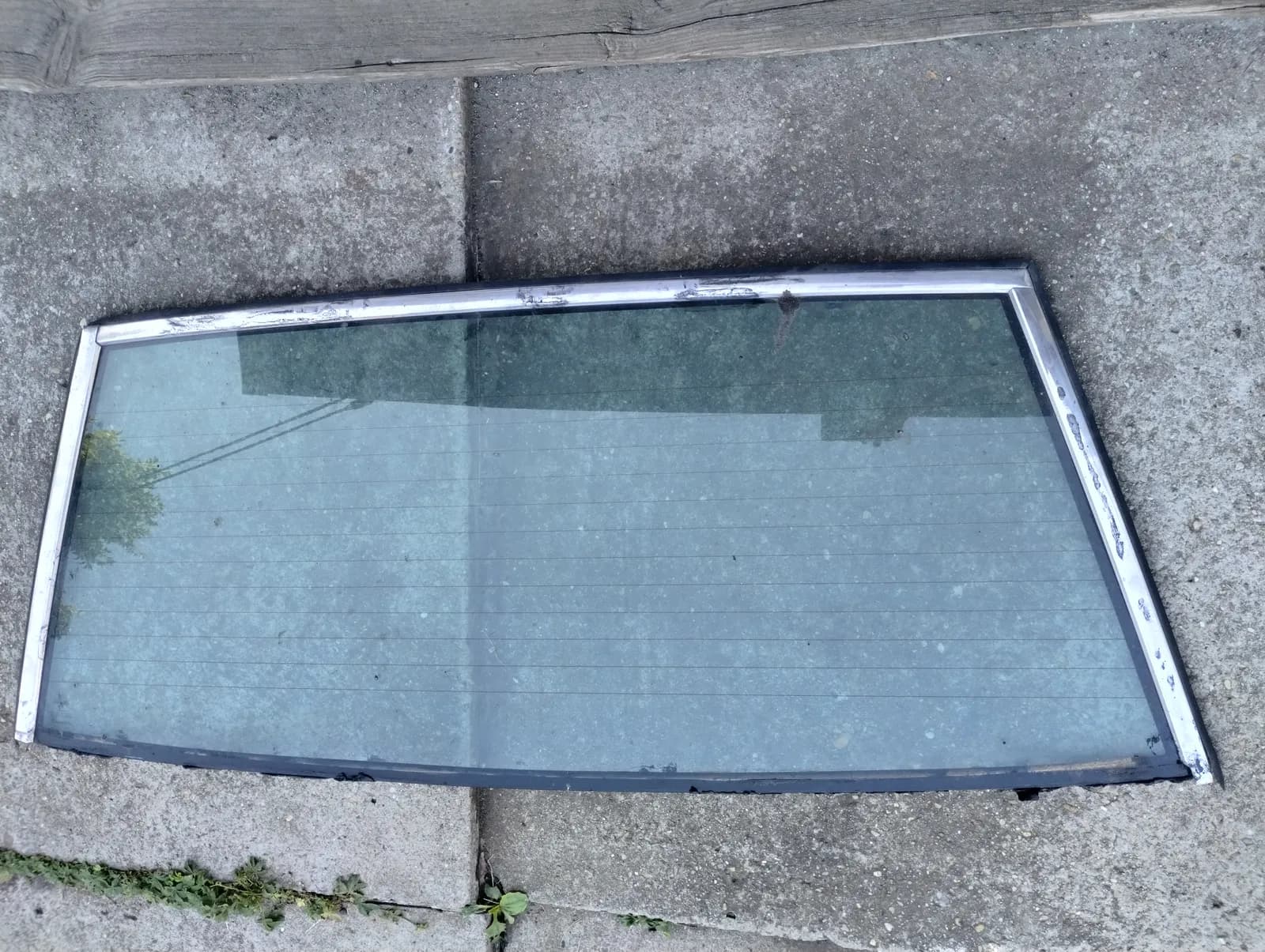 Genuine Maserati Biturbo Rear Window Glass.