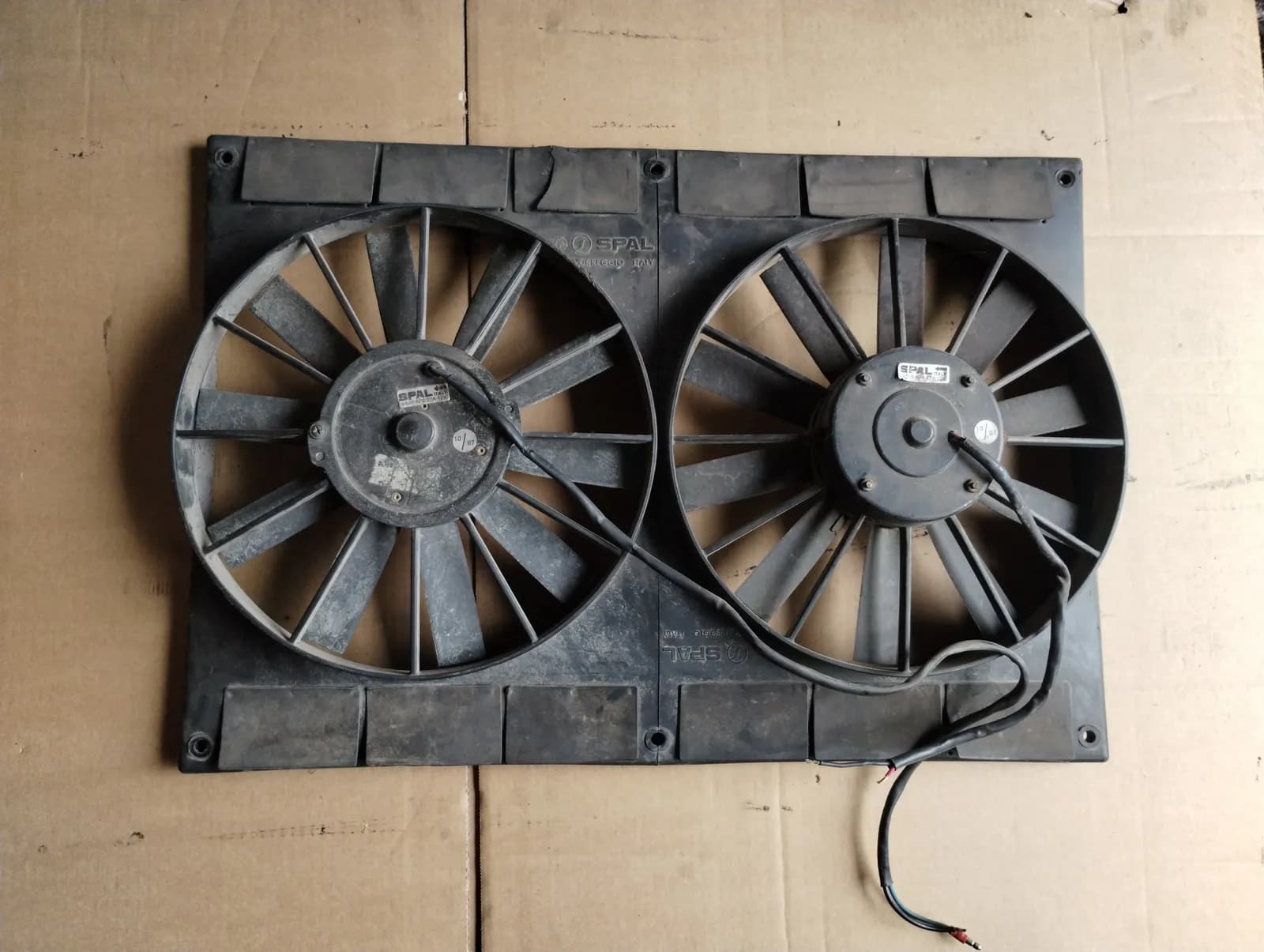 Genuine Maserati Biturbo ELECTRIC FAN MOTOR WITH FRAME. 1987.