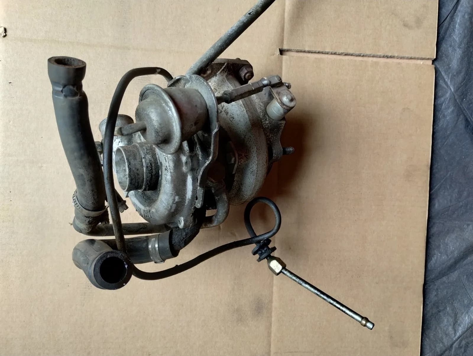 Genuine Maserati Biturbo Turbo RHB5 13250 IHI Turbo: 470360000.VM7R8705