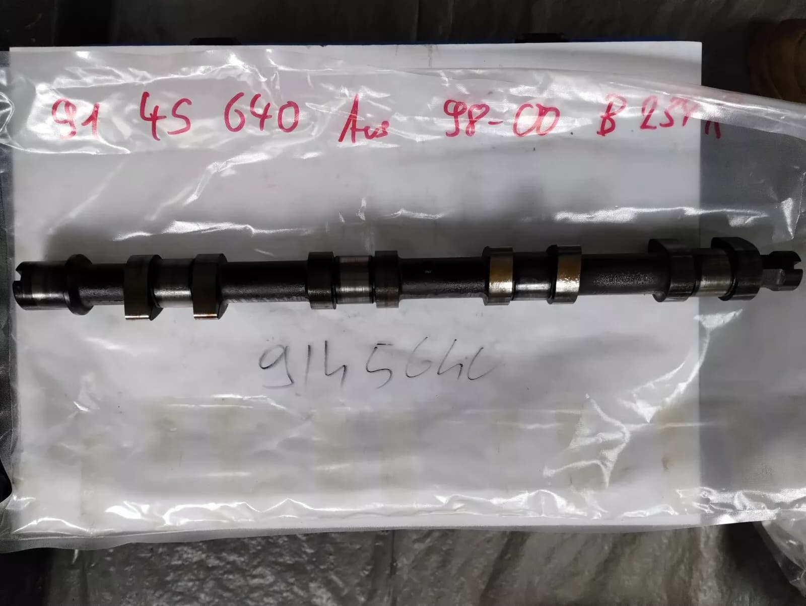 SAAB camshaft exhaust, part no : 914564 0