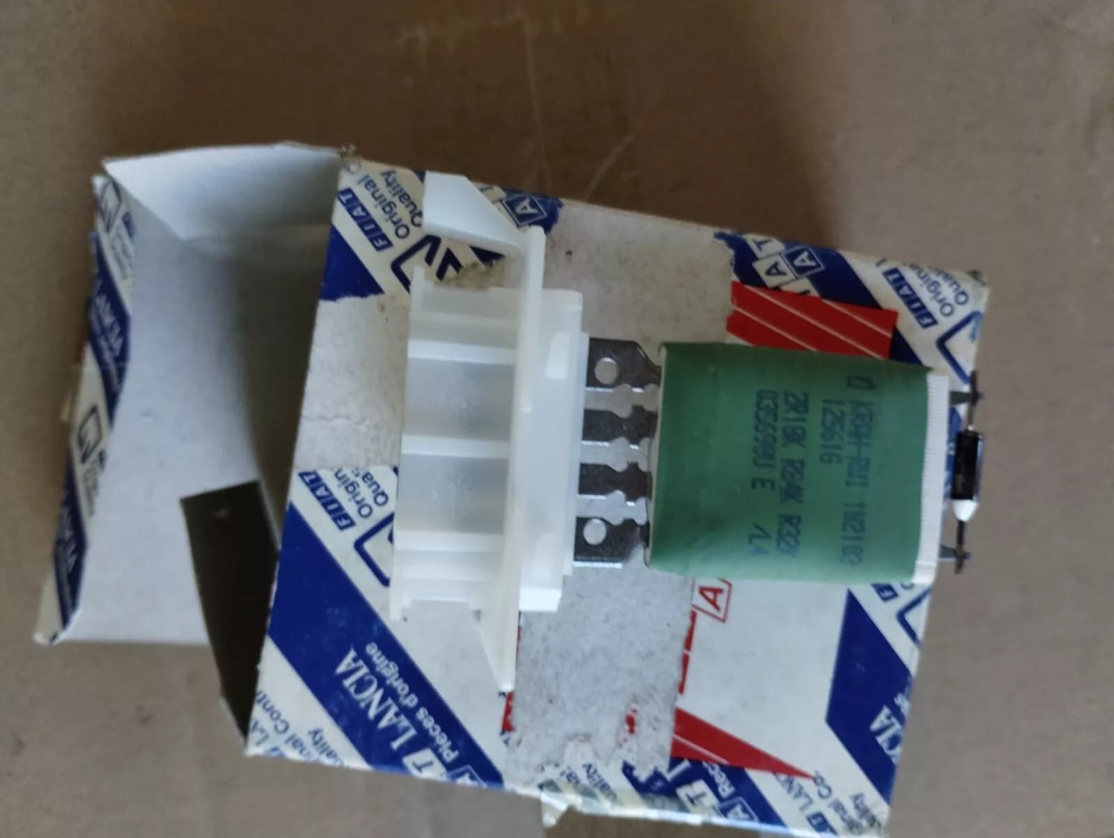 Genuine Fiat Heater resistor, No: 035698U