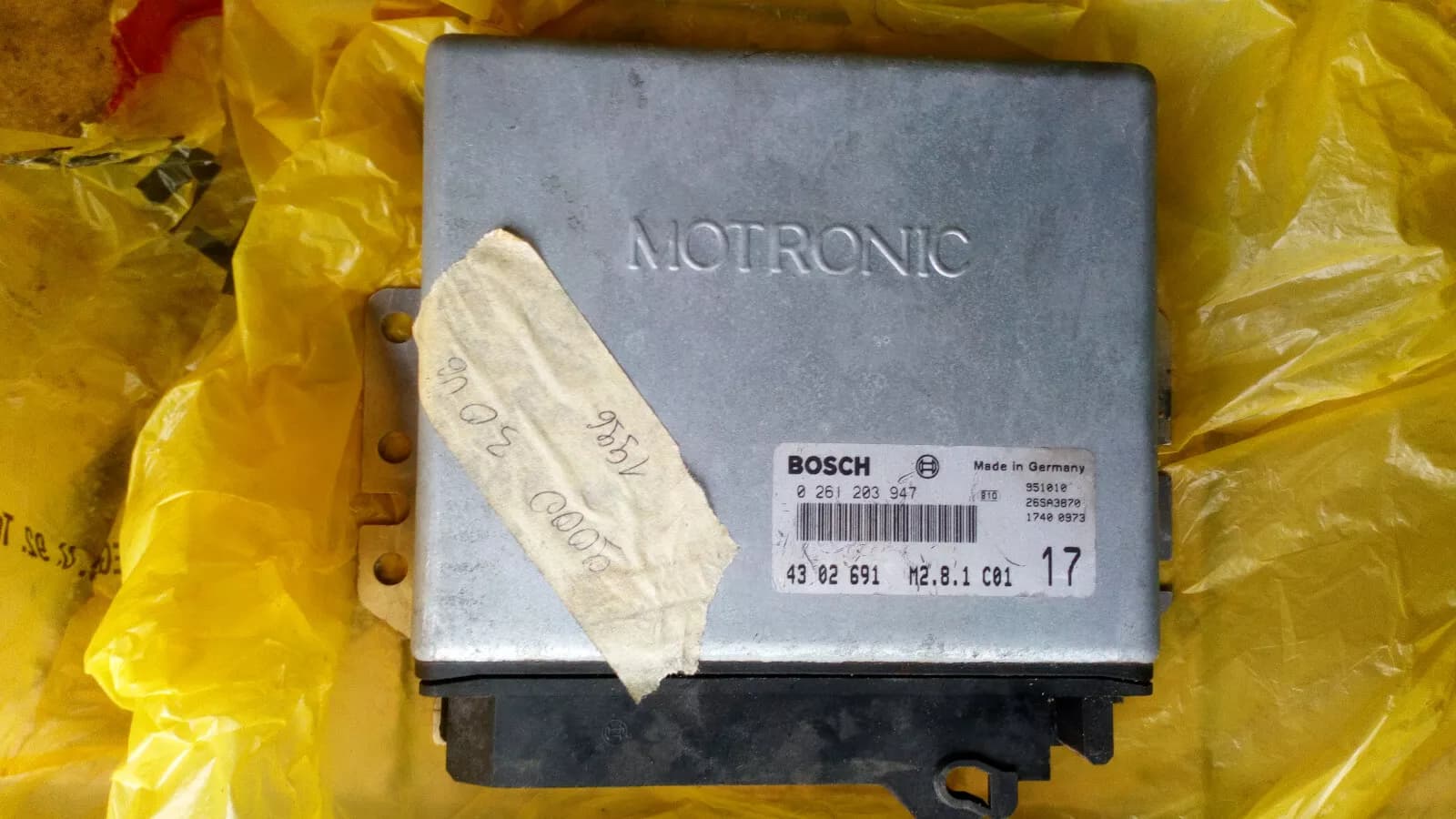 Saab 9000 3 0V6 engine control unit, ECU part no:4302691 bosch:0261203947