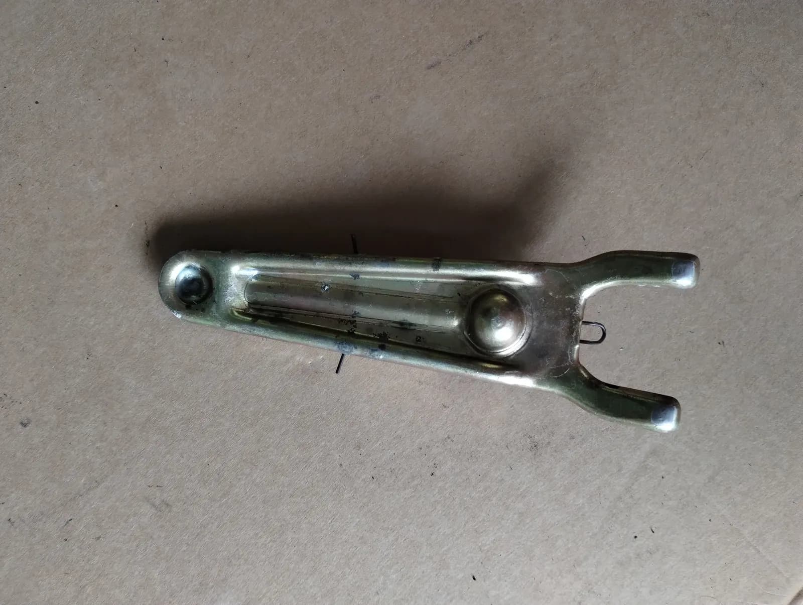 Genuine Maserati Biturbo PRESSURE PLATE CONTROL LEVER. Part number 314620302.